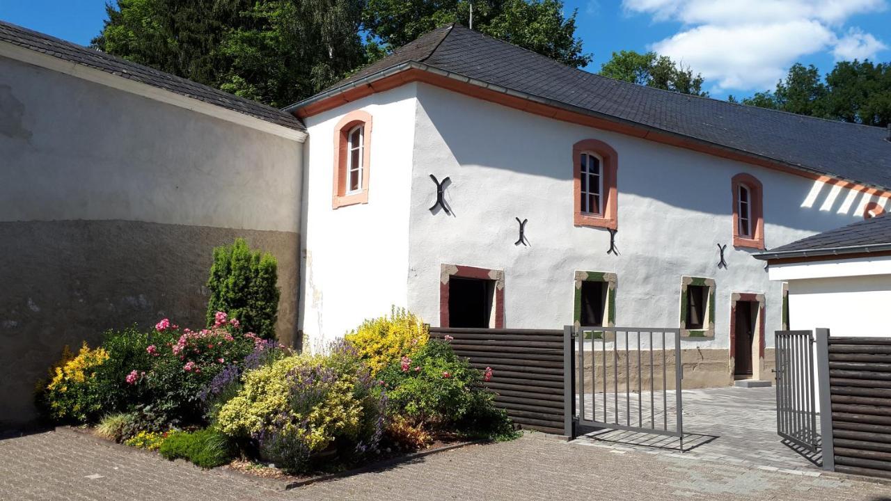 Prisma Hotel Burg Bollendorf Exterior photo